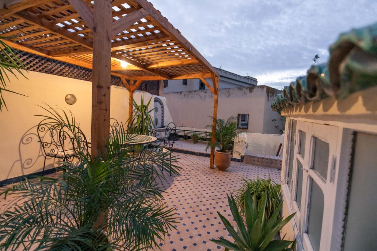Riad Avec Terrasse Privee Et Piscine Partagee A 300M Fès Exterior foto