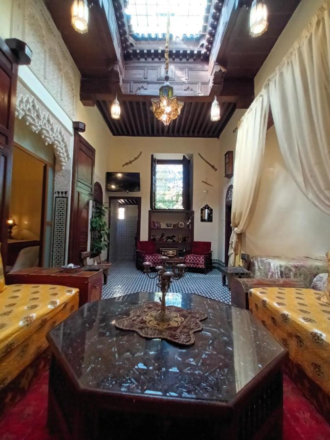Riad Avec Terrasse Privee Et Piscine Partagee A 300M Fès Exterior foto
